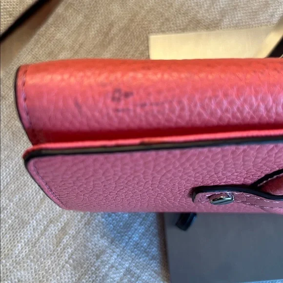 Michael Kors Coral Pink Pebbled Leather MK Circle Logo Wallet buttery Leather! - Picture 13 of 16